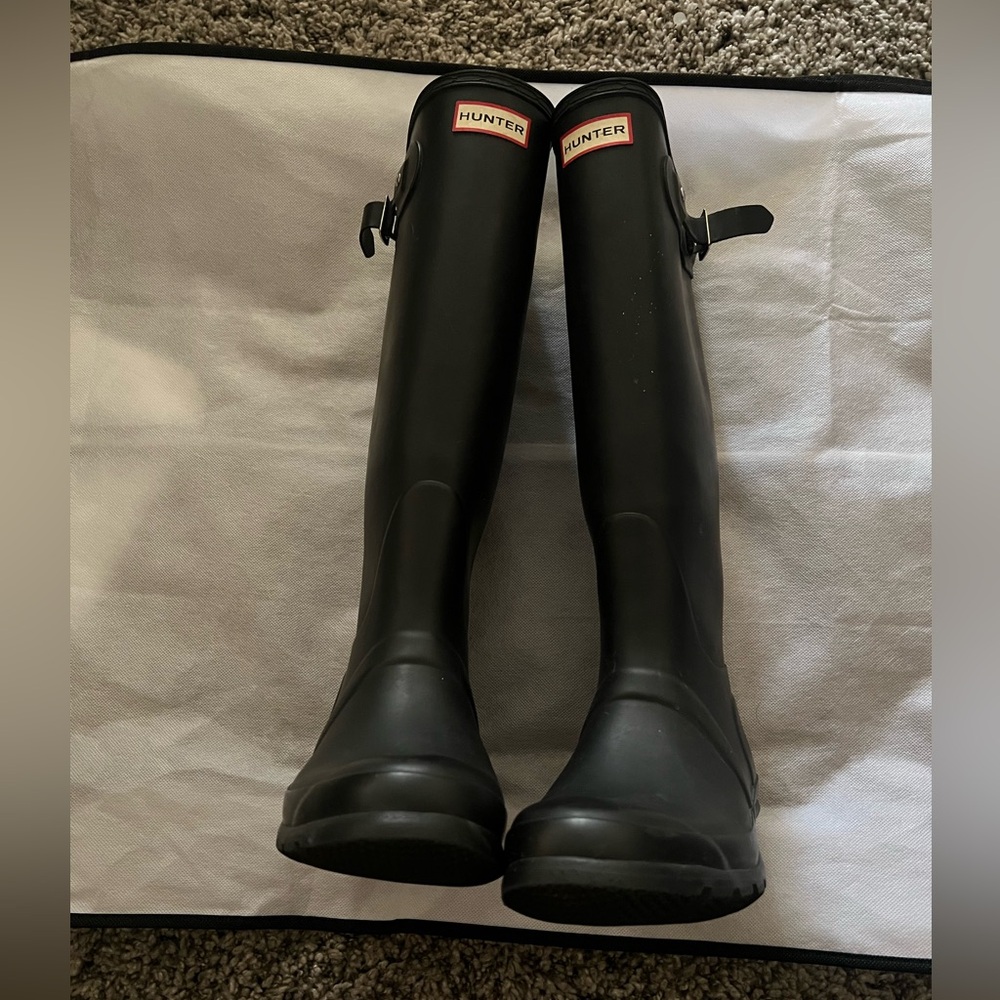 Women’s hunter boots size 8